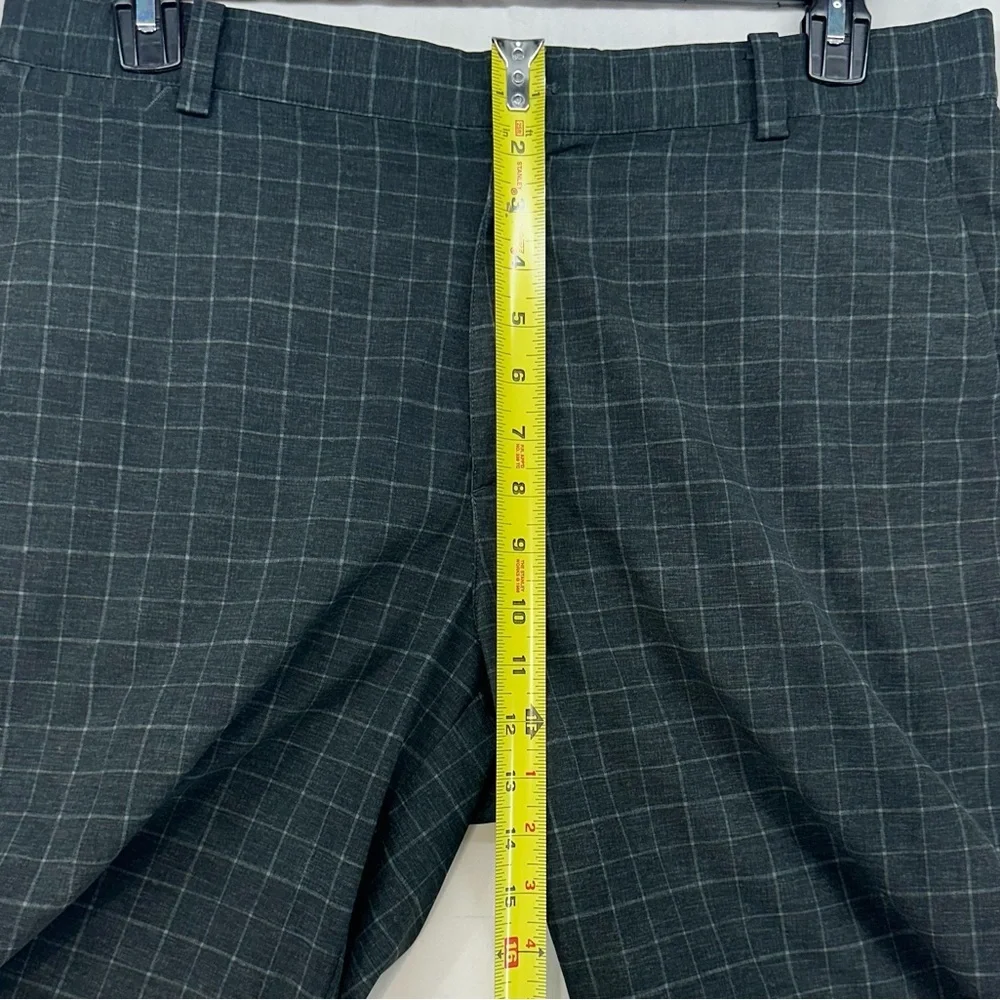 Nike Golf Tour Performance Dri-Fit Plaid‎ Shorts Black Gray Mens Size 34 (36